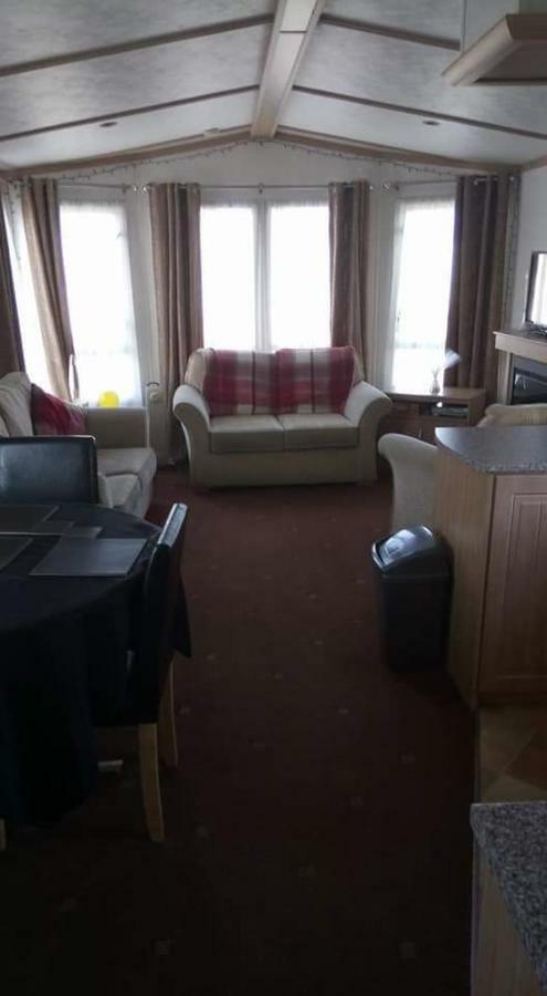 Chapmanholidaylets Cayton Bay Exterior photo